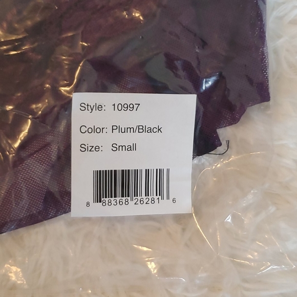 Dreamgirl Embroidered Lace Bra and Garter … - Picture 6 of 8